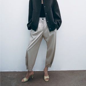 ZARA| Pleated Tapered Pants